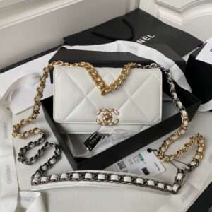 Chanel 19 Wallet On Chain White In Gold Hardware